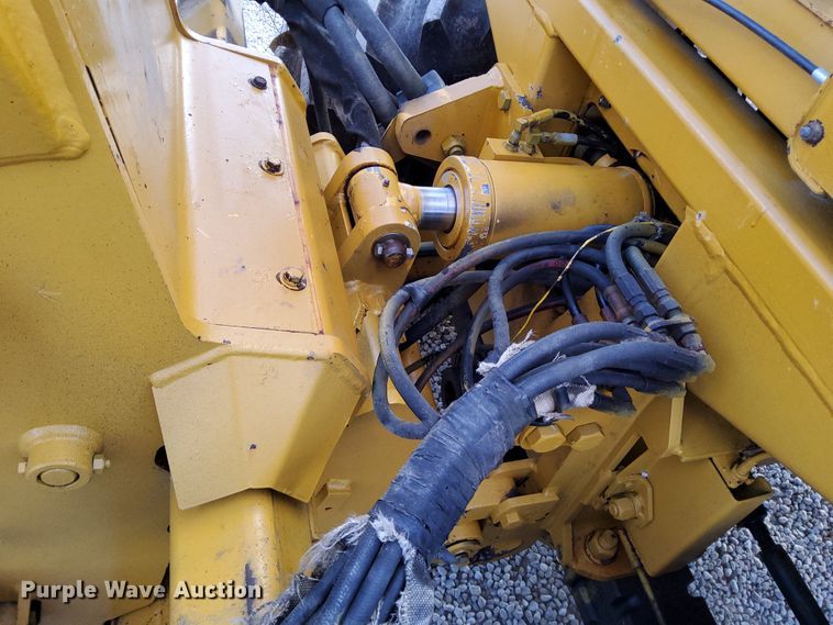 image for item DN6879 1999 Vermeer V8550A  trencher