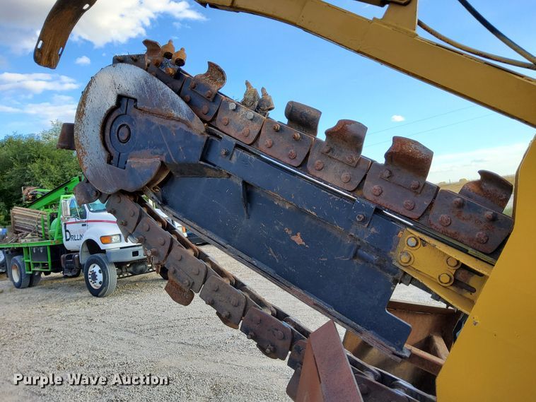 image for item DN6879 1999 Vermeer V8550A  trencher