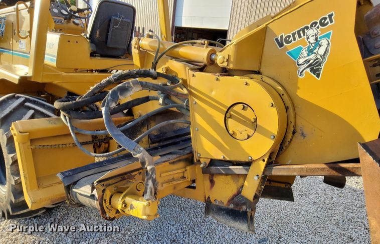 image for item DN6879 1999 Vermeer V8550A  trencher