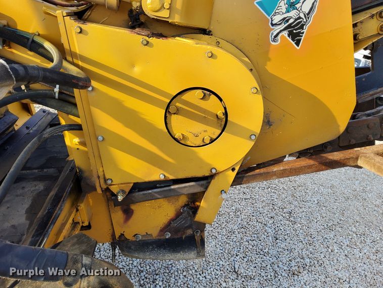 image for item DN6879 1999 Vermeer V8550A  trencher