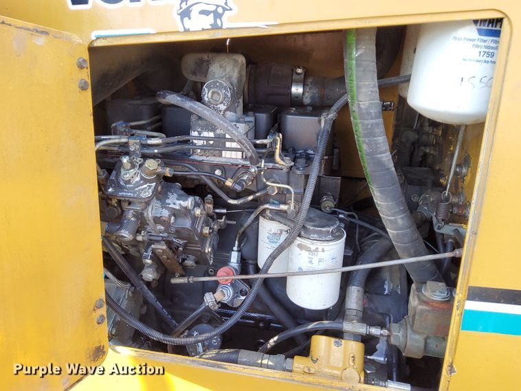 image for item DN6879 1999 Vermeer V8550A  trencher