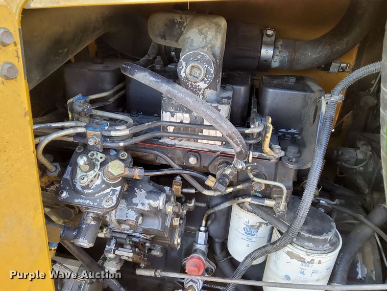 image for item DN6879 1999 Vermeer V8550A  trencher