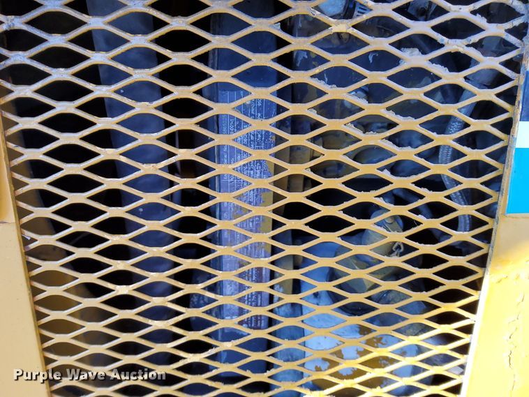 image for item DN6879 1999 Vermeer V8550A  trencher