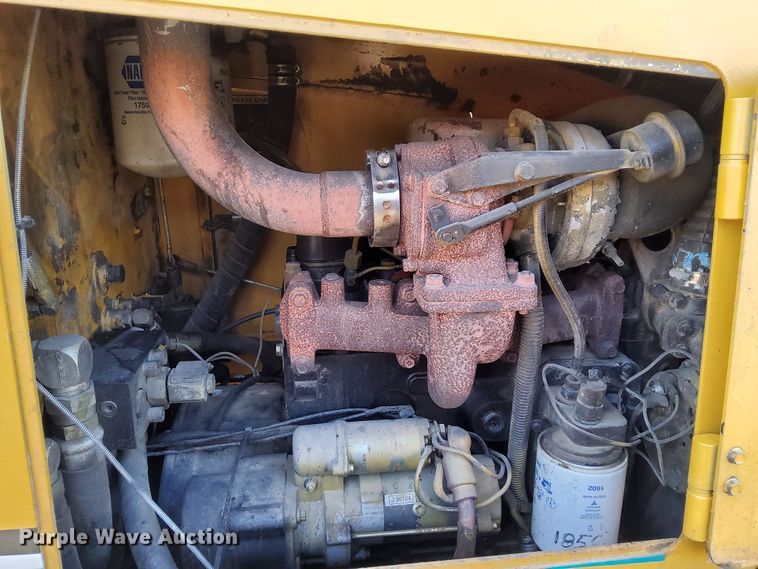 image for item DN6879 1999 Vermeer V8550A  trencher