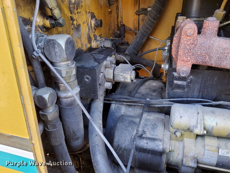 image for item DN6879 1999 Vermeer V8550A  trencher