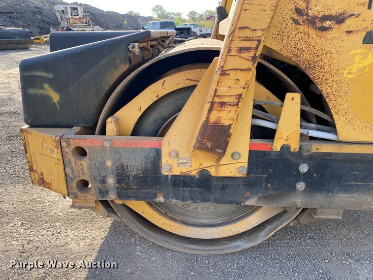 image for item DN8000 Hypac C766C  double drum vibratory roller