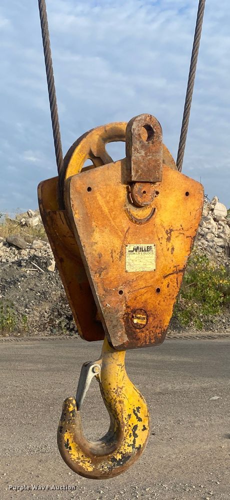 image for item DN8003 1972 American 5299  crane