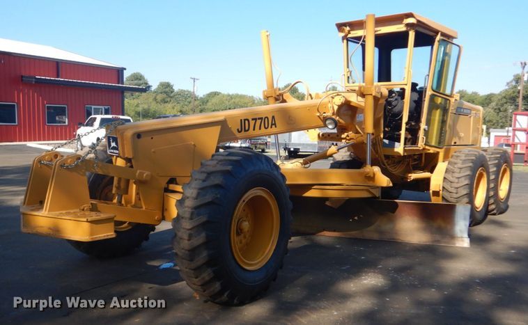image for item DO1608 John Deere 770A  motor grader