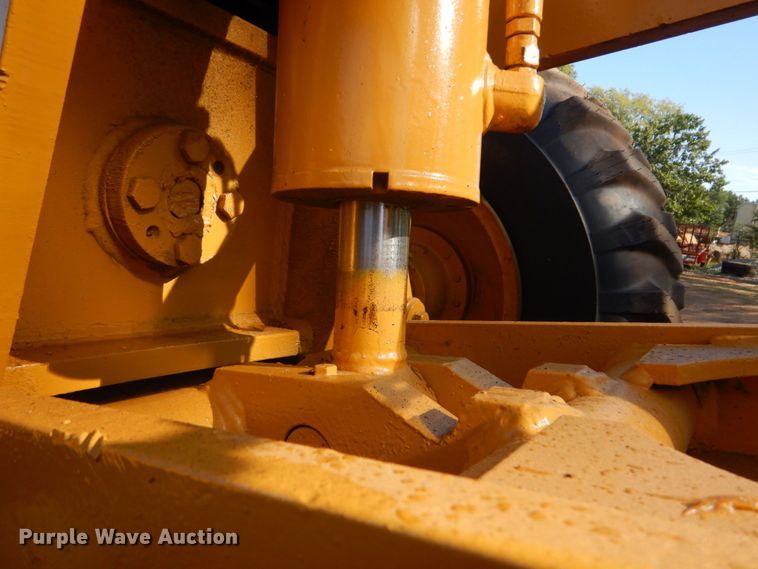 image for item DO1608 John Deere 770A  motor grader