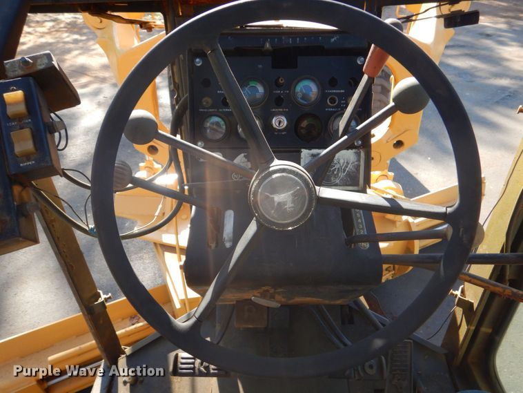 image for item DO1608 John Deere 770A  motor grader