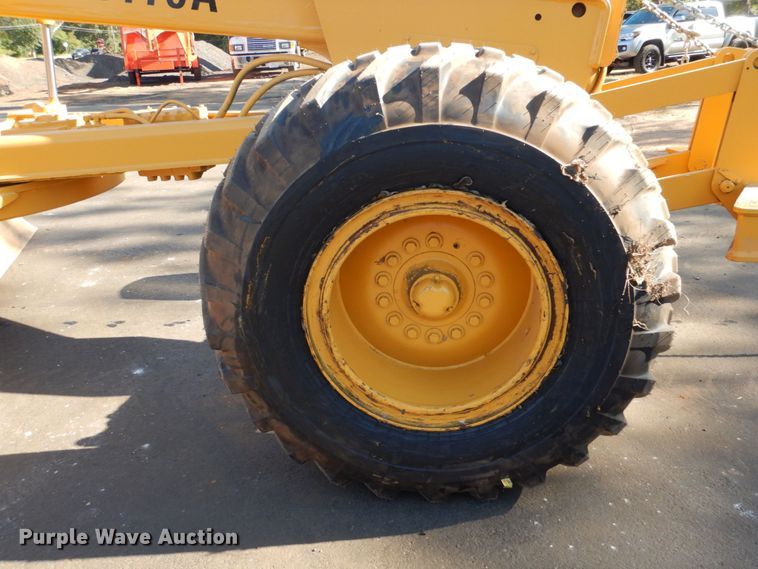 image for item DO1608 John Deere 770A  motor grader