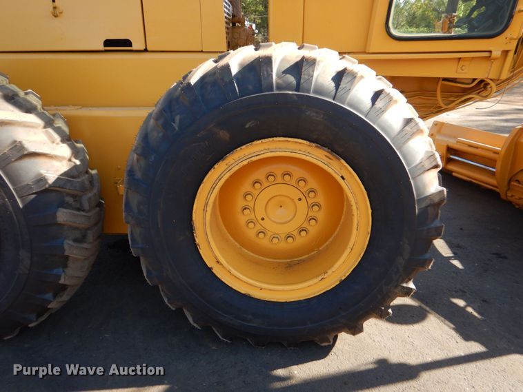 image for item DO1608 John Deere 770A  motor grader