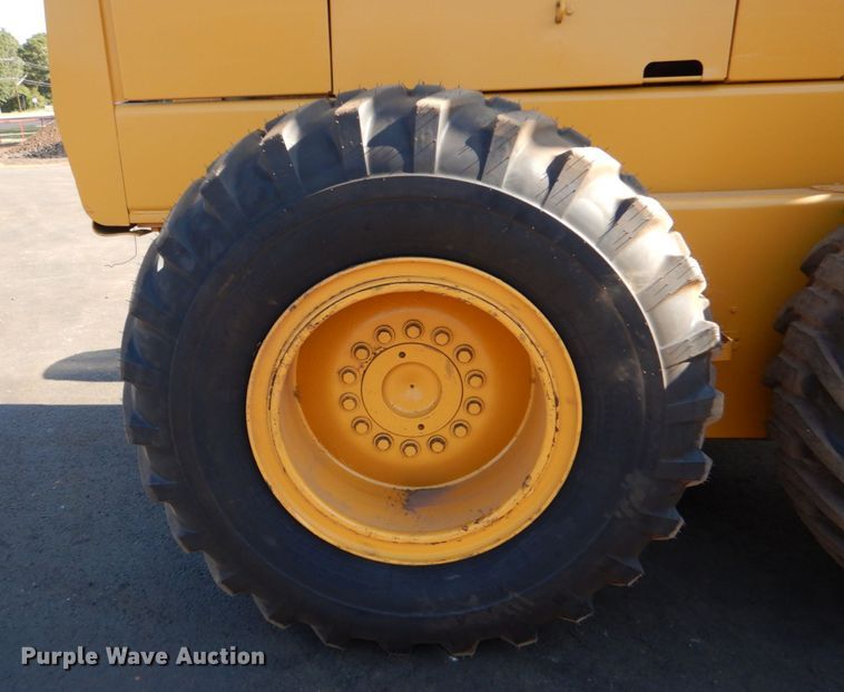 image for item DO1608 John Deere 770A  motor grader