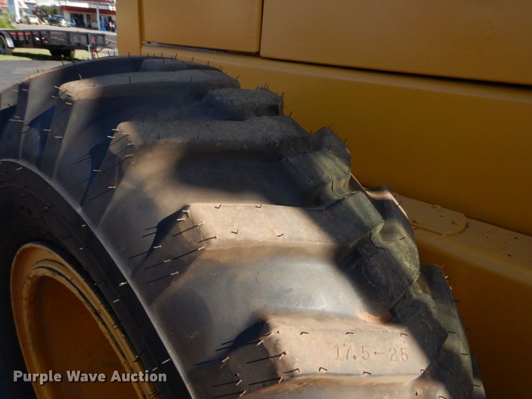 image for item DO1608 John Deere 770A  motor grader