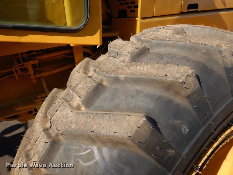 image for item DO1608 John Deere 770A  motor grader