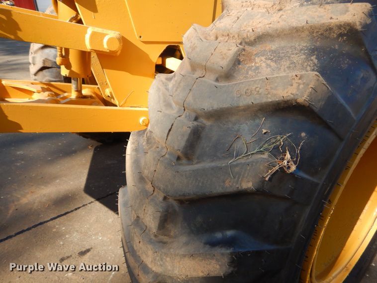 image for item DO1608 John Deere 770A  motor grader