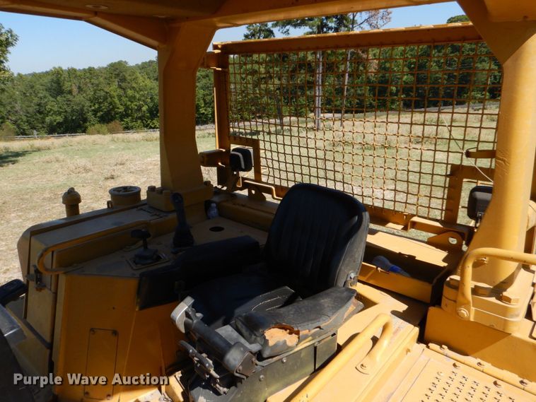 image for item DO1614 1999 Caterpillar D6R  dozer