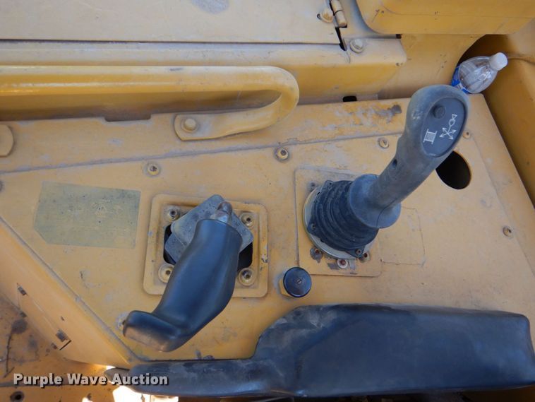 image for item DO1614 1999 Caterpillar D6R  dozer