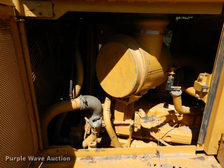 image for item DO1614 1999 Caterpillar D6R  dozer