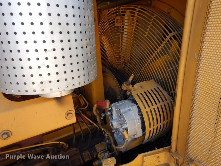 image for item DO1614 1999 Caterpillar D6R  dozer