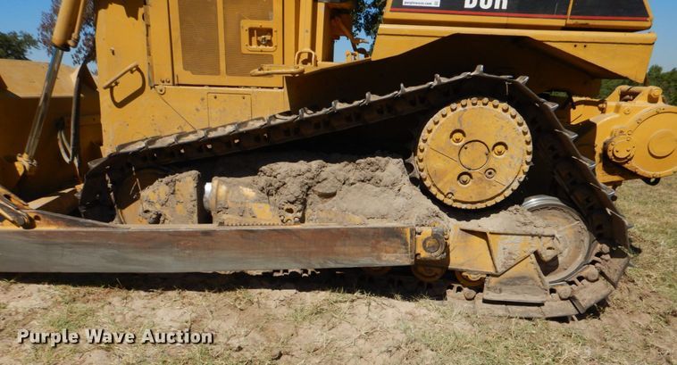 image for item DO1614 1999 Caterpillar D6R  dozer
