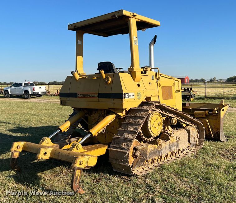 image for item DO8769 1989 Caterpillar D4H  dozer