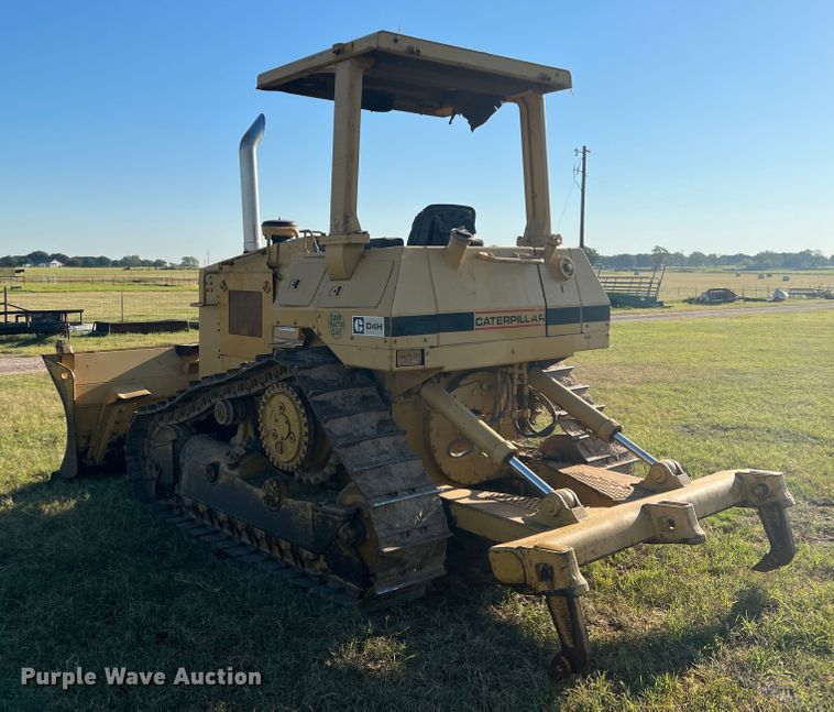 image for item DO8769 1989 Caterpillar D4H  dozer