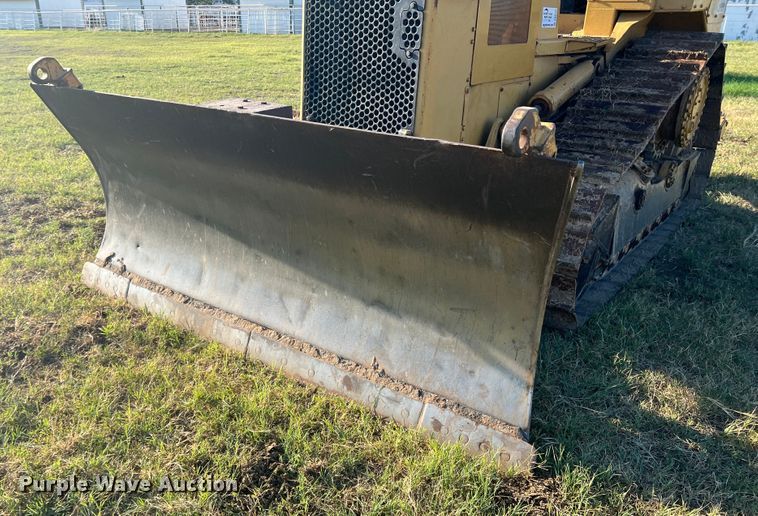 image for item DO8769 1989 Caterpillar D4H  dozer