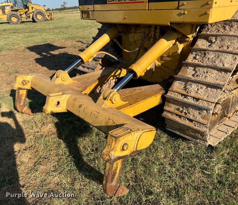 image for item DO8769 1989 Caterpillar D4H  dozer