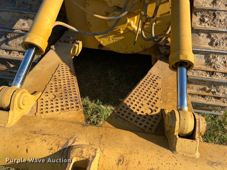 image for item DO8769 1989 Caterpillar D4H  dozer