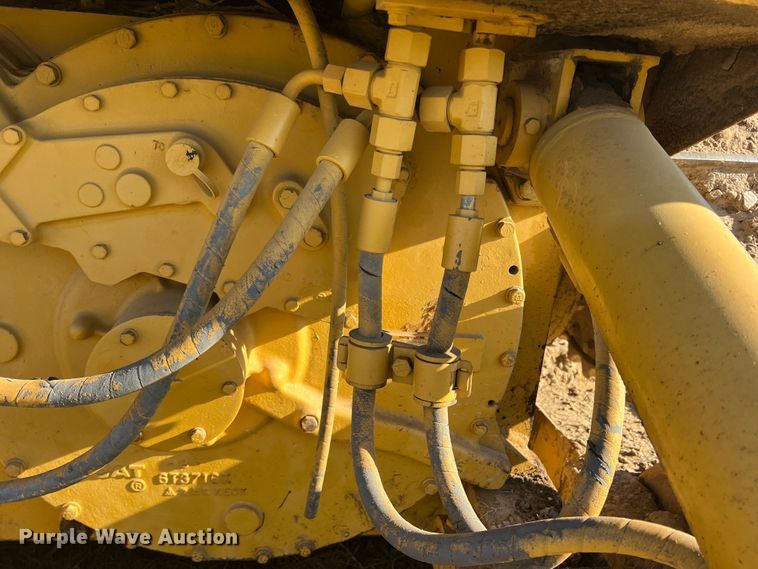 image for item DO8769 1989 Caterpillar D4H  dozer