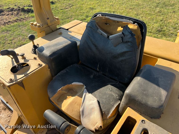 image for item DO8769 1989 Caterpillar D4H  dozer