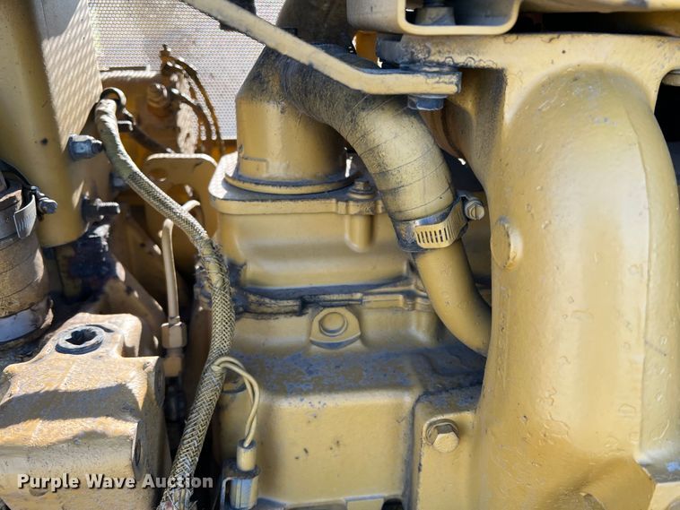 image for item DO8769 1989 Caterpillar D4H  dozer