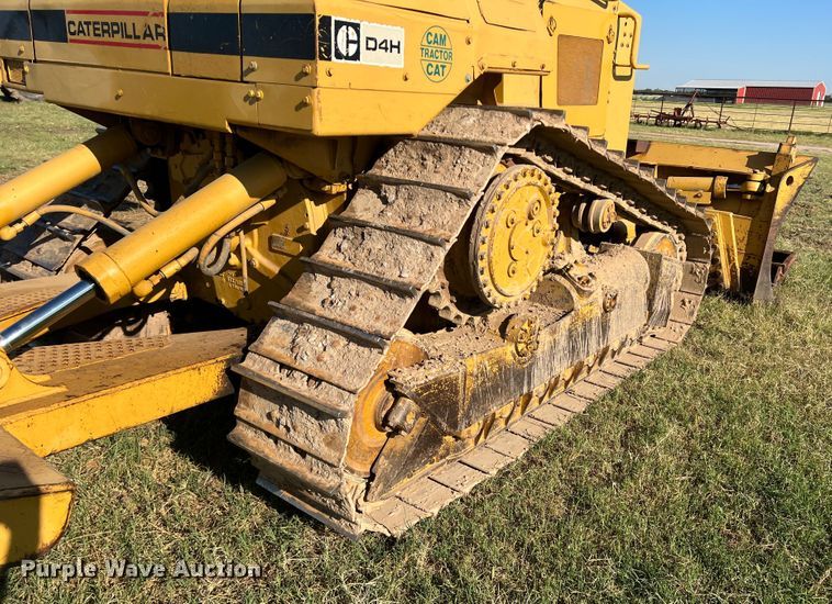 image for item DO8769 1989 Caterpillar D4H  dozer