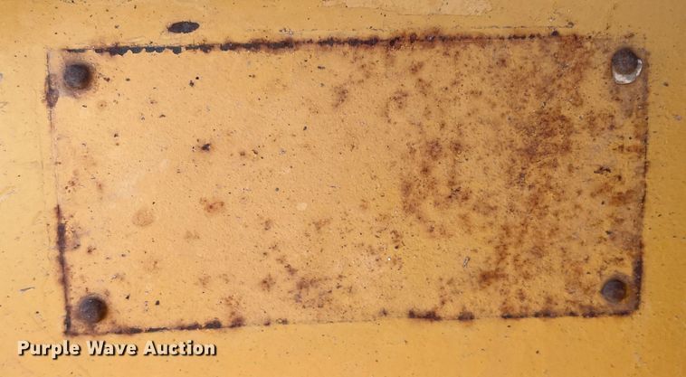 image for item DO8769 1989 Caterpillar D4H  dozer