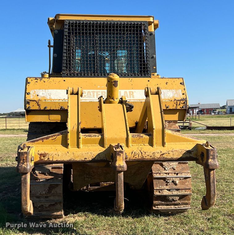 image for item DO8770 2004 Caterpillar D6R XL Series II  dozer