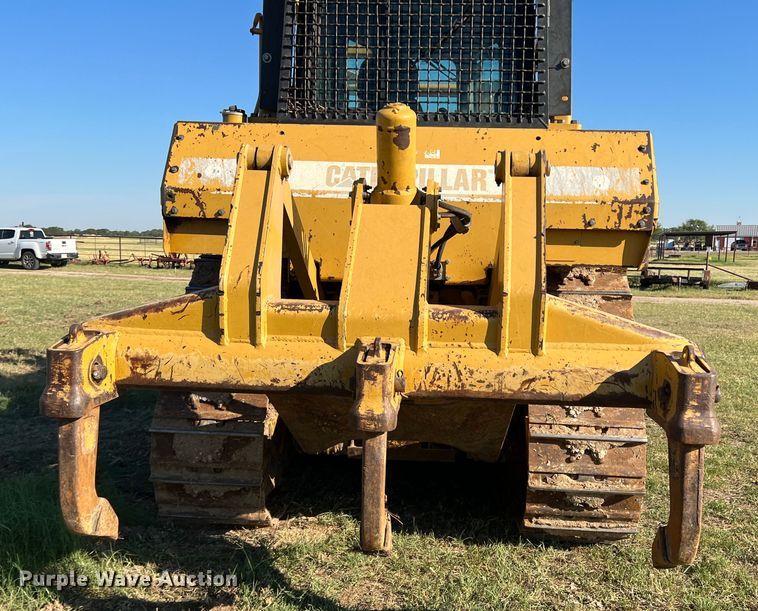 image for item DO8770 2004 Caterpillar D6R XL Series II  dozer