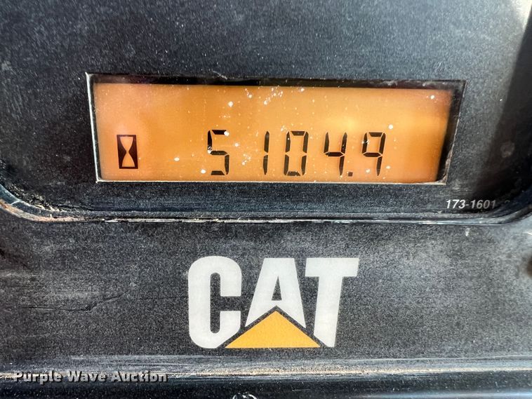 image for item DO8770 2004 Caterpillar D6R XL Series II  dozer