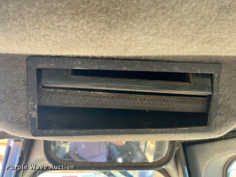 image for item DO8770 2004 Caterpillar D6R XL Series II  dozer