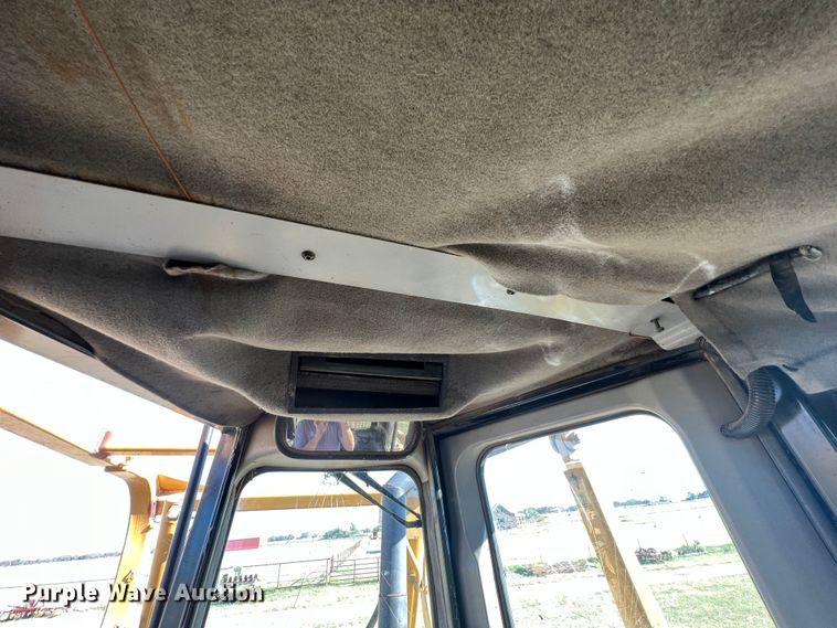 image for item DO8770 2004 Caterpillar D6R XL Series II  dozer