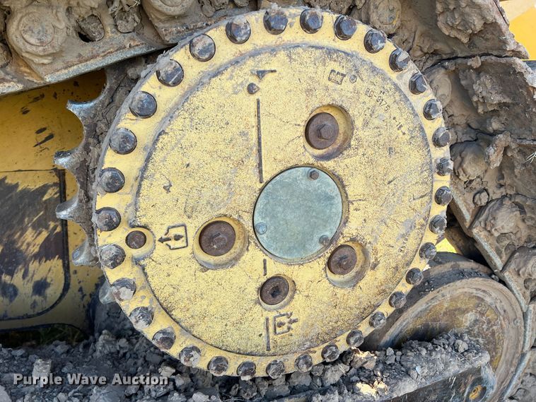 image for item DO8770 2004 Caterpillar D6R XL Series II  dozer