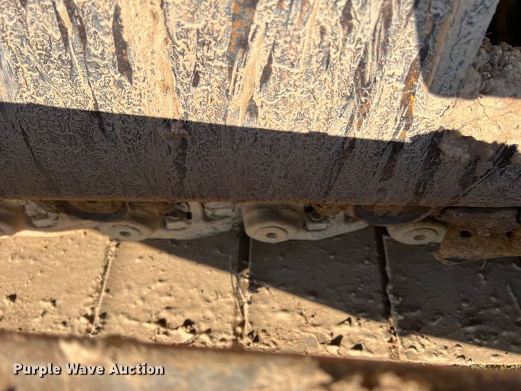 image for item DO8770 2004 Caterpillar D6R XL Series II  dozer