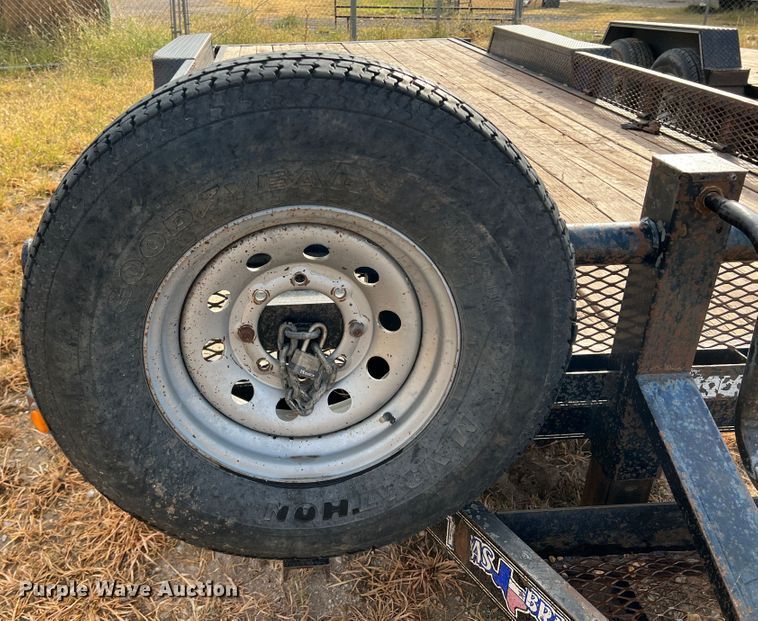 image for item DO8775 2011 Texas Bragg  equipment trailer