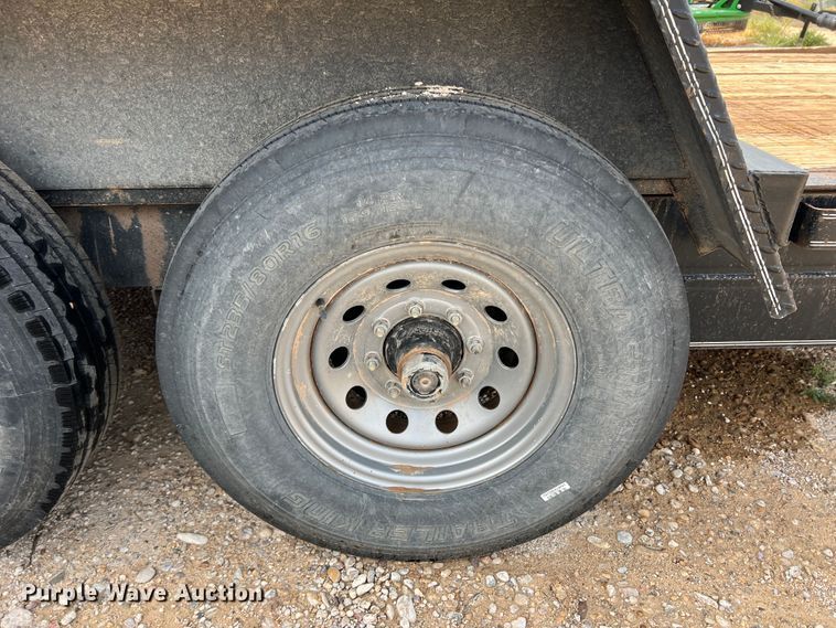 image for item DO8776 2013 Texas Bragg  tilt deck equipment trailer