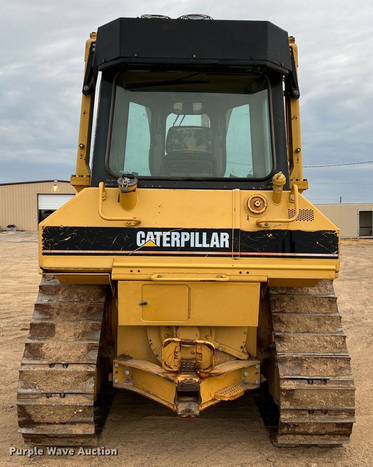 image for item DO8777 1997 Caterpillar D5M XL  dozer