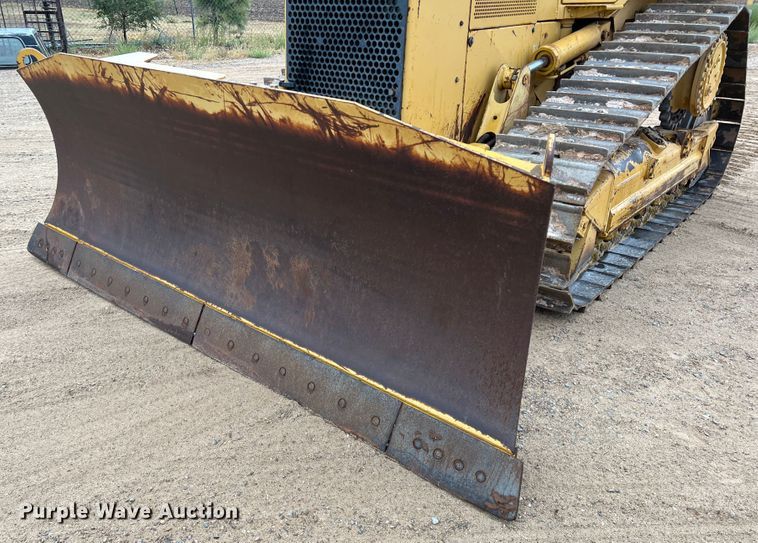image for item DO8777 1997 Caterpillar D5M XL  dozer