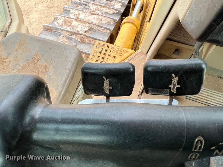 image for item DO8777 1997 Caterpillar D5M XL  dozer