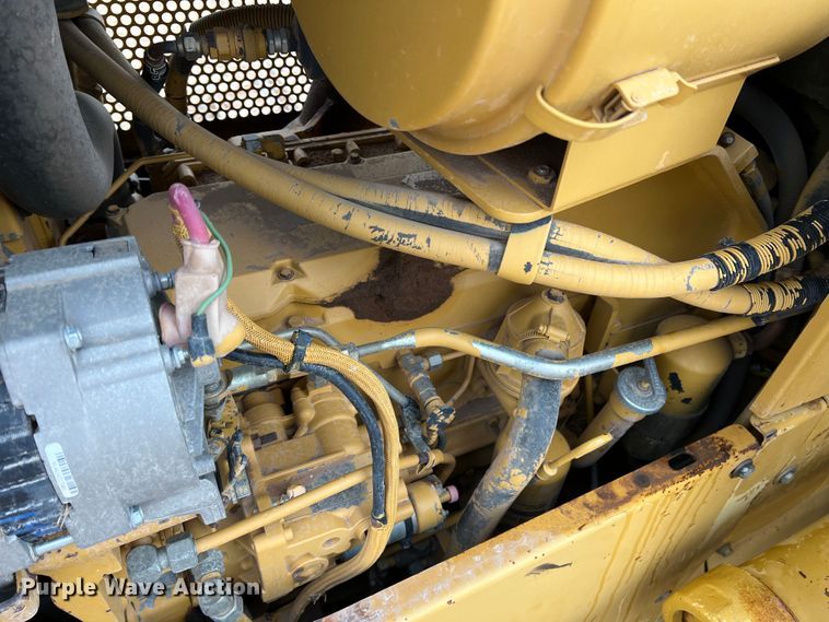 image for item DO8777 1997 Caterpillar D5M XL  dozer