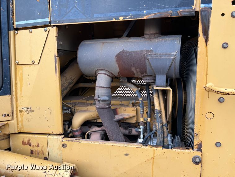 image for item DO8777 1997 Caterpillar D5M XL  dozer