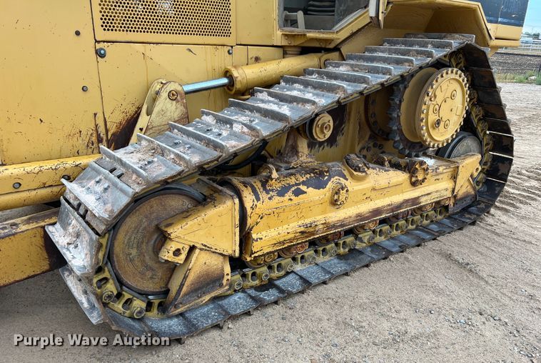 image for item DO8777 1997 Caterpillar D5M XL  dozer